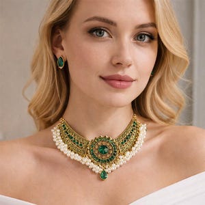 Halsband i vintage-stil med choker och örhängen, guldfärgade brudsmycken i konstpärlor, rött grönt kristallhalsband