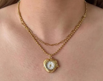 Złoty naszyjnik-choker z sercem, funkcjonalna biżuteria punkowa