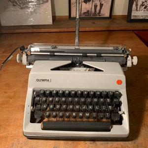 Olympia SM 9 Script wide carriage typewriter