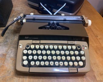 Brown Smith-Corona GALAXIE TWELVE typewriter