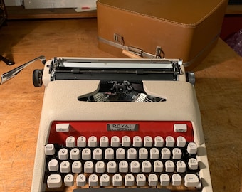 Red Royal TAB-O-MATIC typewriter