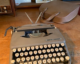 Smith-Corona SKYRITER typewriter