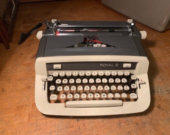 Royal Custom II Typewriter