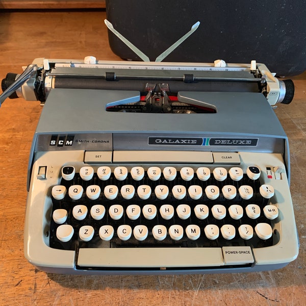 Smith-Corona GALAXIE DELUXE typewriter