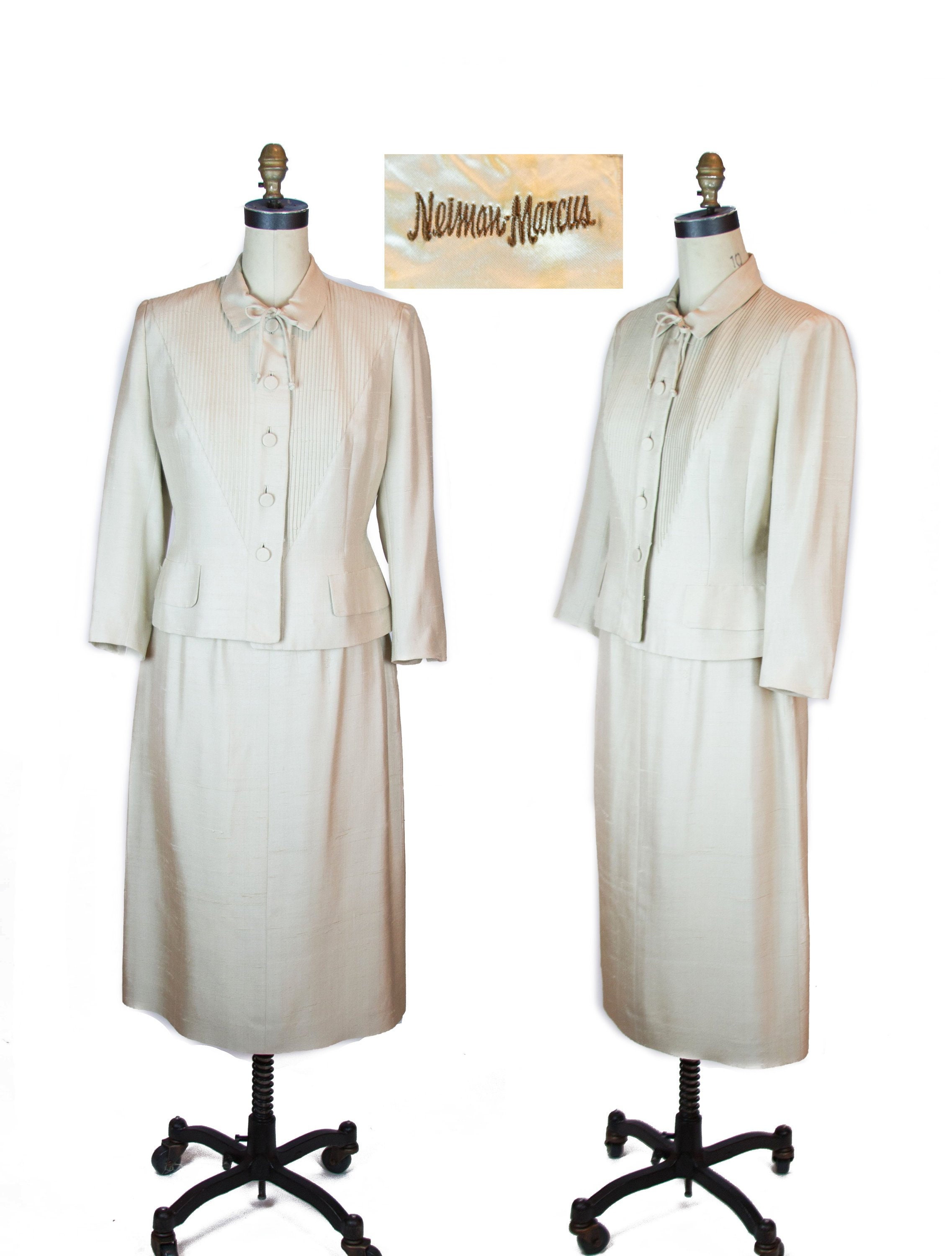 1950s Ladies Suit Beige Silk Neiman 