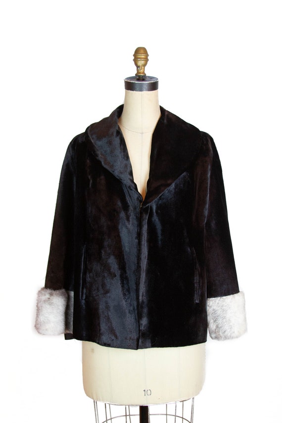 1960s Cape ~ Black and Silver Faux Fur Cape