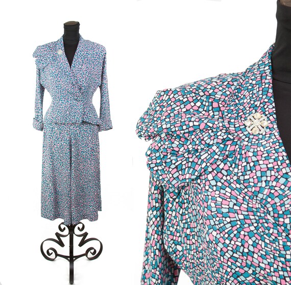 Vintage 1940s Suit ~ Mosaic Novelty Print Rayon Su