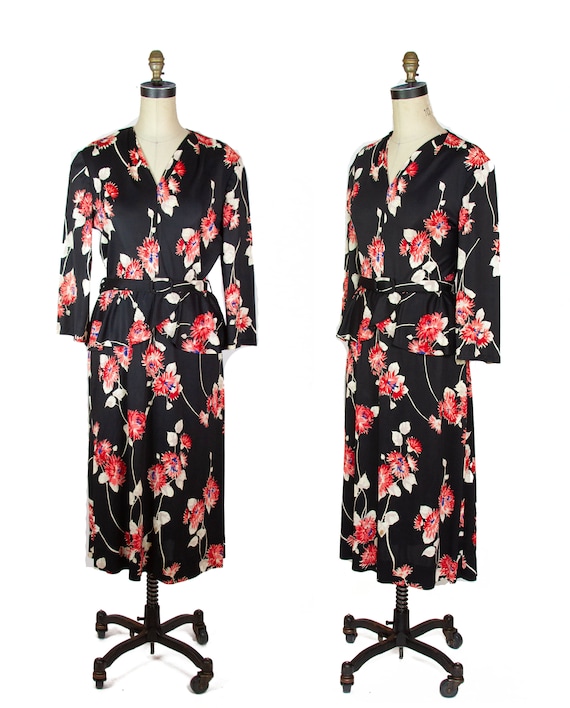 1940s Dress ~ Black Background Red Floral Jersey D