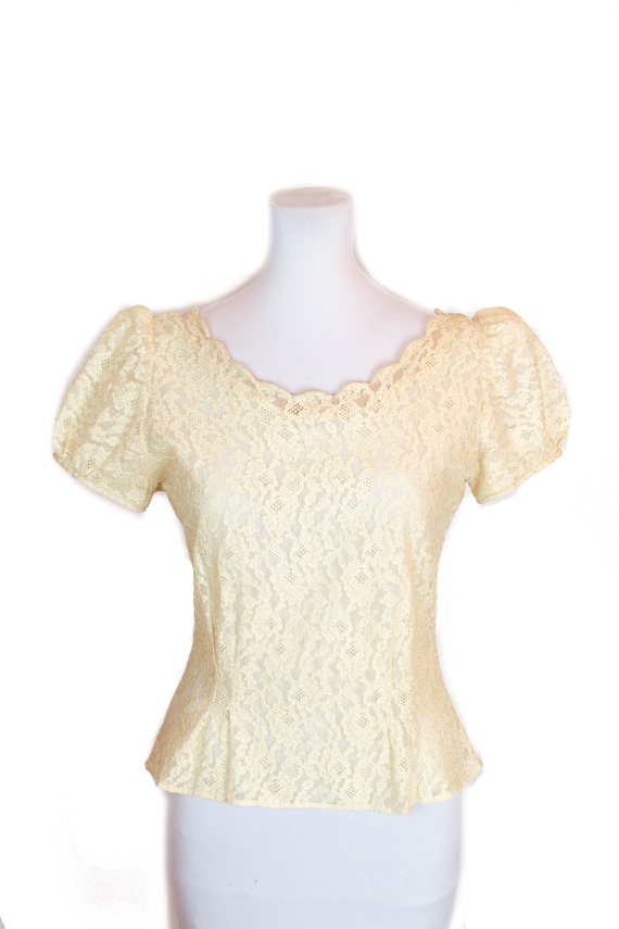 1940s Blouse ~ Cream Lace Puff Sleeve Scallop Edge