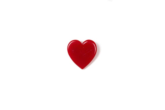 1940s Brooch ~ Red Bakelite Heart Pin