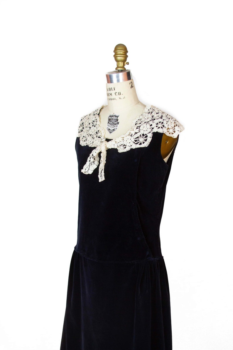 1920s Dress Black Velveteen Flapper Dress with White Lace Collar image 5