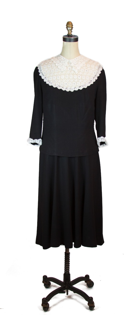 Vintage 1930s Dress ~ Lace Collar Black Rayon Dre… - image 3