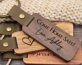 Engraved Custom Wood Keychain, 5th Wooden Anniversary Gift for Husband or Wife, Boyfriend gift, Girlfriend Anniversary Gift