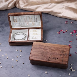 Personalized Jewelry Box, Travel Case for Women,  Valentines day Gifts for her, Engraved Wood Jewelry Box, Bridesmaid Jewelry Box,