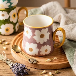 Daisy Ceramic Mug, Hand Painted Flower Coffee Cup,16oz Large Floral Breakfast Mug, Aesthetic Pottery Gift for Her, Cute Spring Kitchen Decor