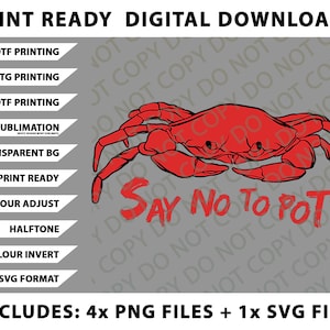 Może przedstawiać: Biały ceramiczny kubek z czarnym uchwytem i napisem "But First, Coffee" czarną, odręczną czcionką. Kubek stoi na białej powierzchni.