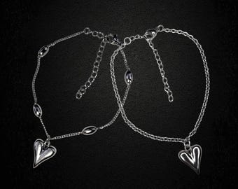 Pulseiras VENA: pulseira minimalista em corrente de aço inoxidável com pingente de coração (2 variações)