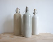 Vendimia francesa botella / / 1950 gres botella / / neutro gris decoración para el hogar / / invierno minimalista moderno / / Blancanieves inspiraron decoración