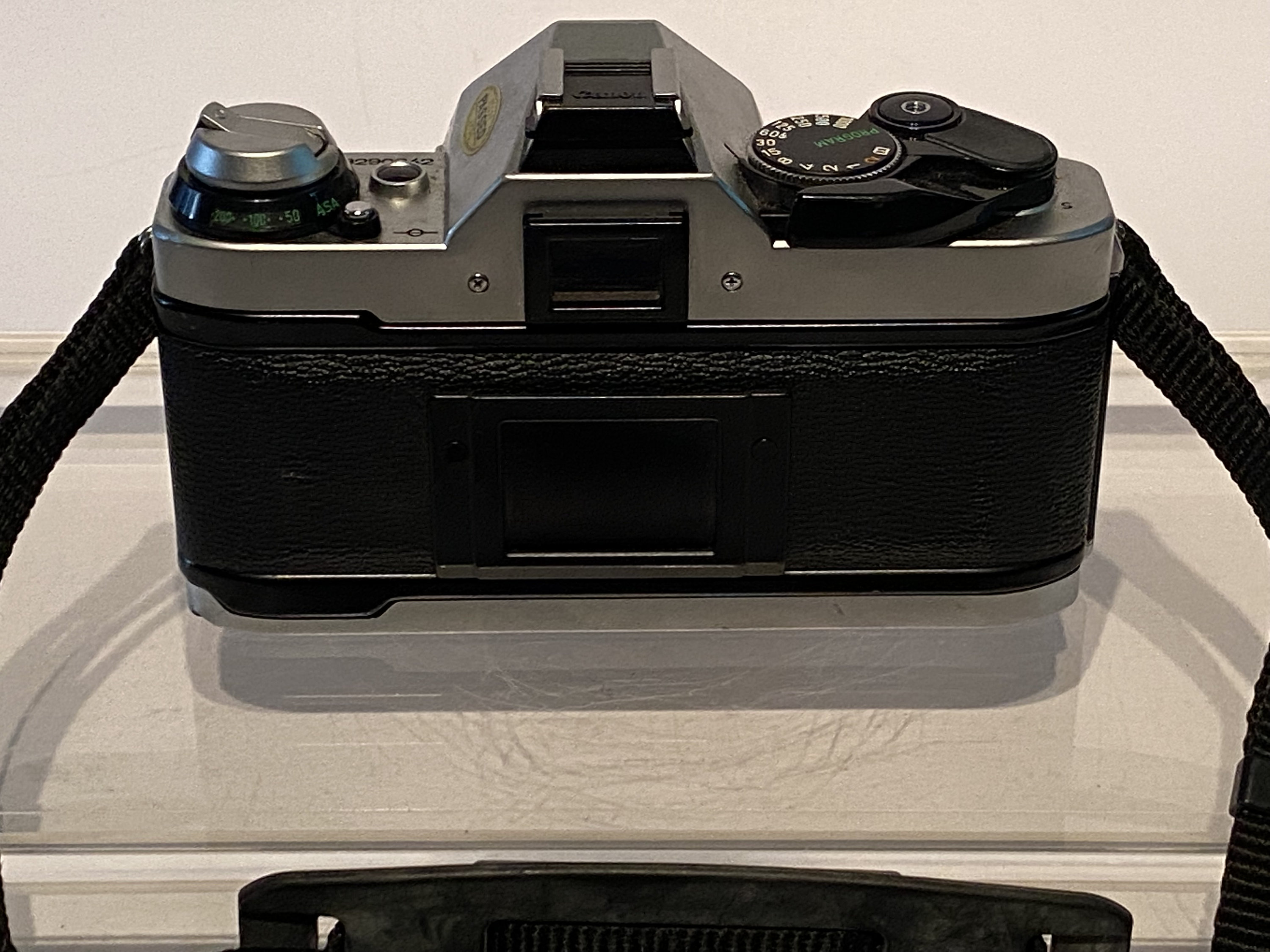 Sale ! CANON AE-1 35mm Program Film Camera Body 50mm Lens Af Japan