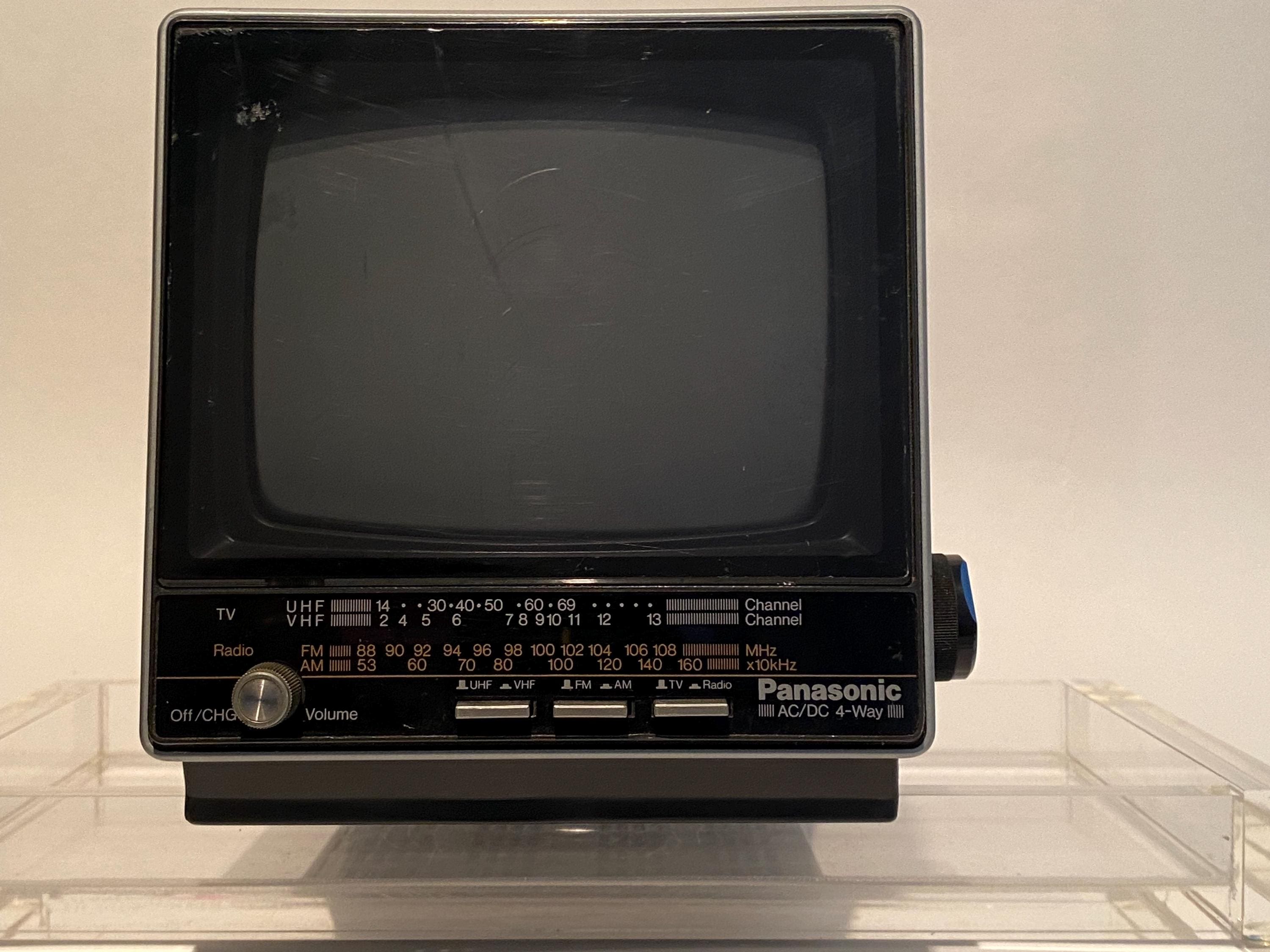 Sale ! 1986 Panasonic TRH-513T Portable Tv Television Ac Dc 4 Way