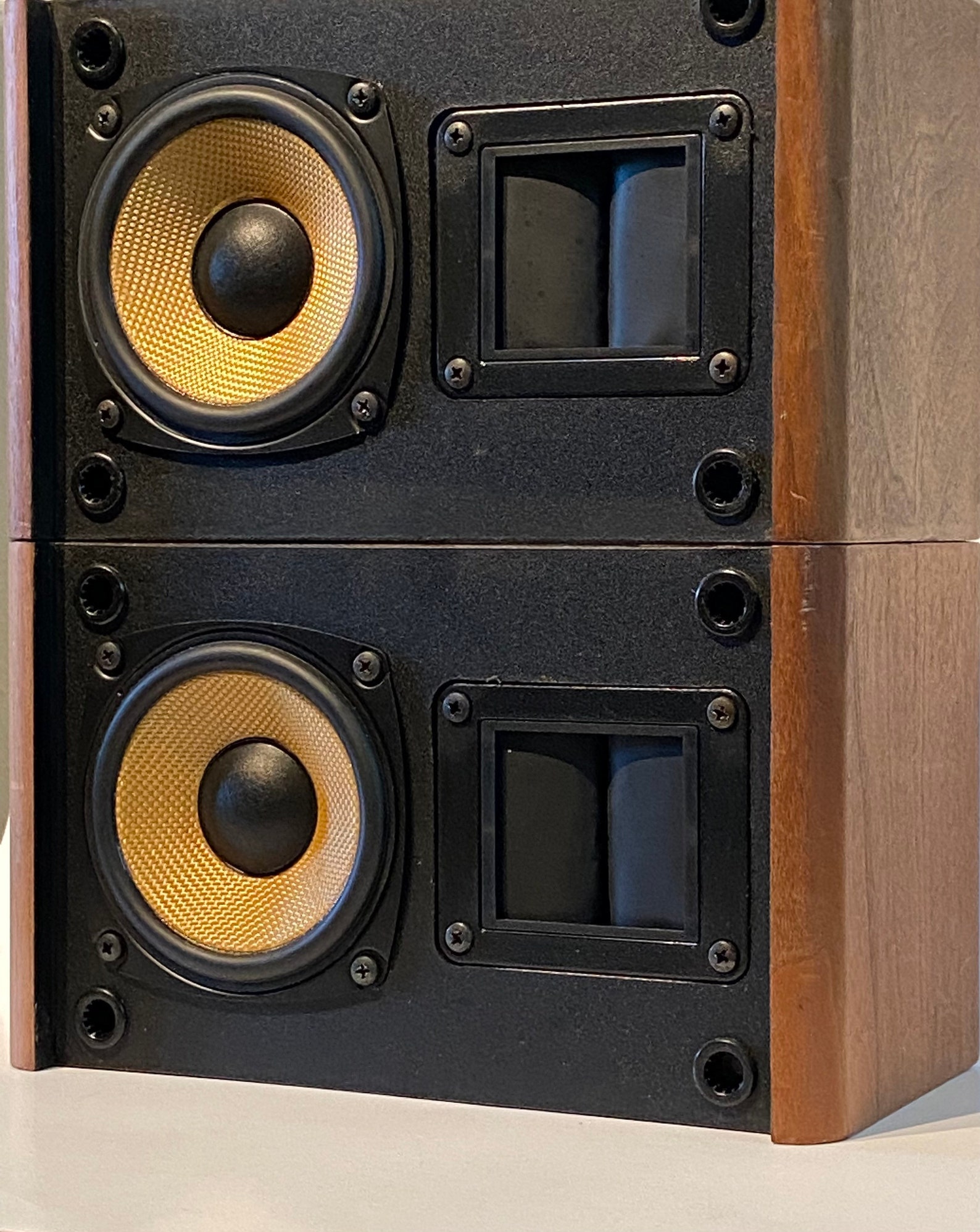 SALE 2 OPTIMUS PRO LX4 Loud Speaker Monitors Bookshelf Book Shelf