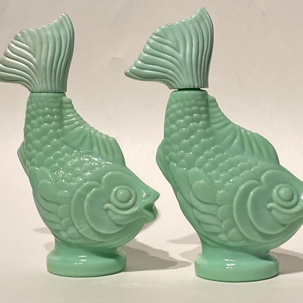 Sale ! 2 Matching Jadeite Jade Green Twin Fish Vintage Avon Elusive Foaming Bath Soap Bottles Decanters Rare mid-century 1960s 70s Free Ship