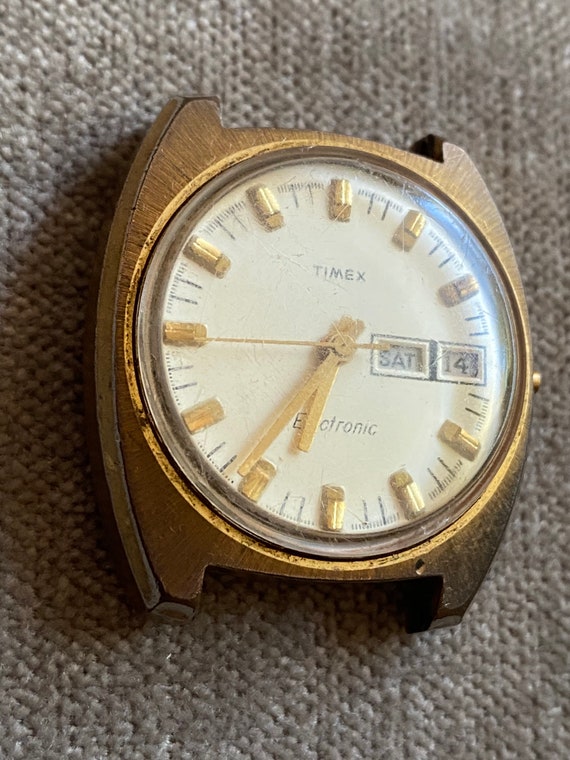 SALE ! Vintage Timex Electronic Mechanical Mens Wa
