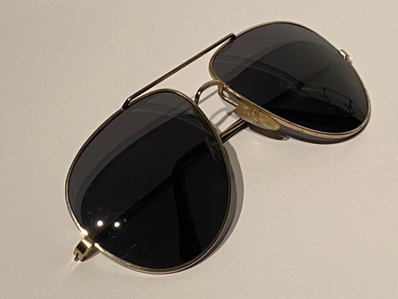 SALE ! Classic 1980s Aviator Sunglasses Shades Qu… - image 1