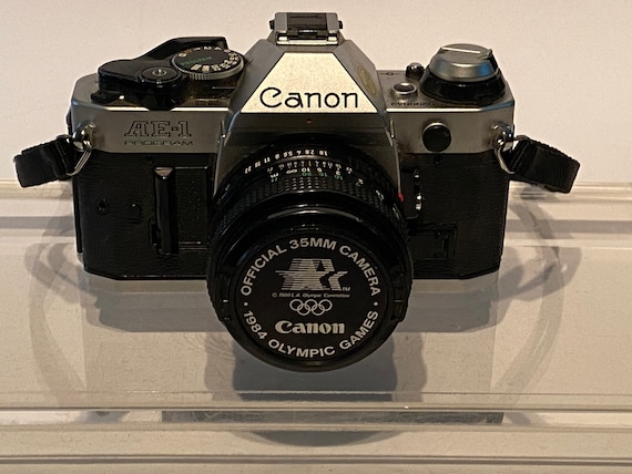 Sale ! CANON AE-1 35mm Program Film Camera Body 50mm Lens Af Japan