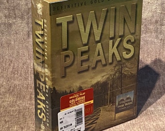 Sale ! FACTORY SEALED Gold Box Twin Peaks 2007 Dvd Set W/postcards
