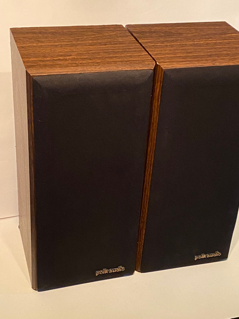 SALE 2 POLK Loud Speaker Monitors Bookshelf Book Shelf Speakers