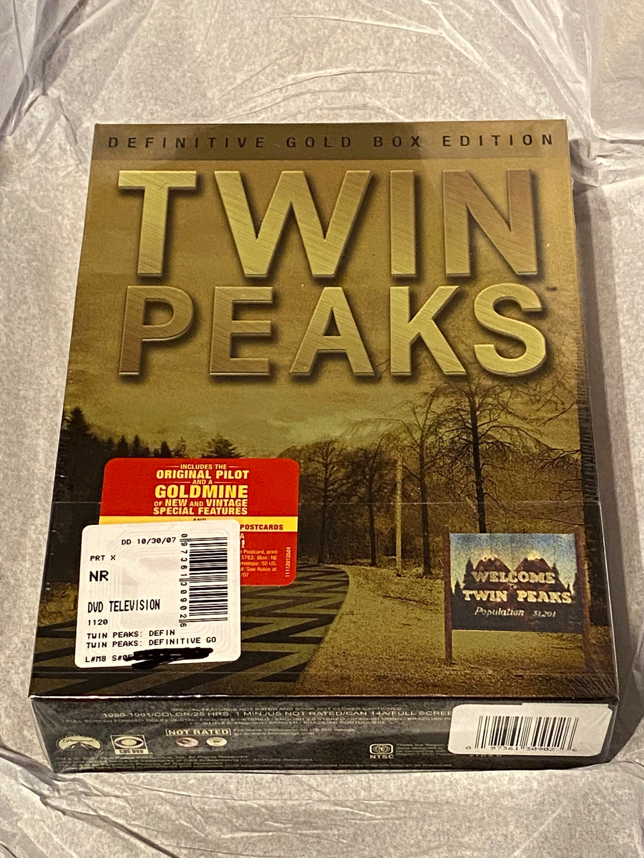 洋画・外国映画 TWIN PEAKS DEFINITIVE GOLD BOX EDITION Amazon.com: Twin Peaks (Definitive Gold Box Edition) : David
