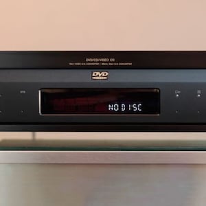 SALE ! SONY DVP-7700 Dvd/Cd Player Audio Reference Standard High Quality Transport Dts 10 bit 24-bit 96khz Audio Dac w/Remote Copper Low Hrs