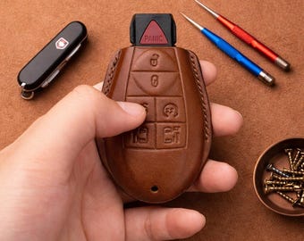 Funda de cuero para llave de Grand Caravan, estuche personalizado para llaves de Dart, Town & Country, Cherokee, Challenger, Charger, regalo de cumpleaños