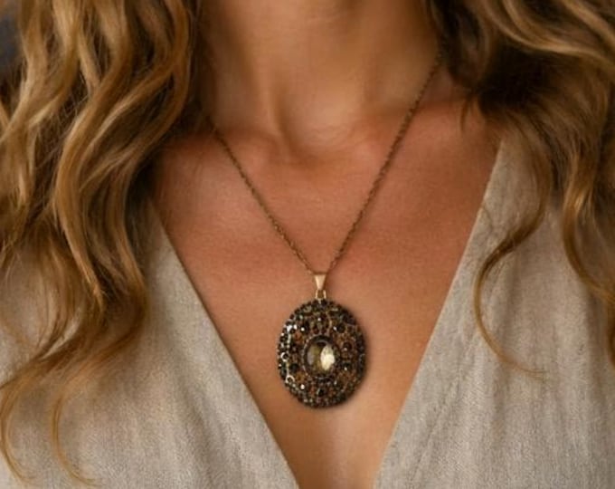 Vintage Gold Crystal Beaded Pendant Necklace Oval Rhinestone Statement Vintage Style Elegant Jewelry Gift