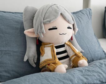 Frieren Plush Doll Frieren Beyond Journey's End Anime Stuffed Toy Cute Elf Mage Plushie Soft Figure Manga Collectible Gift for Otaku Fans