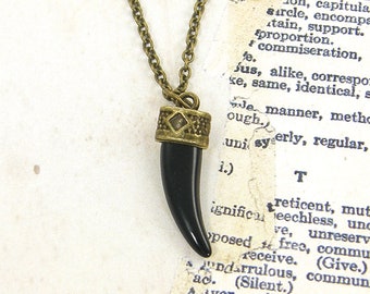 Black Fang Necklace, Small Boho Horn Claw Tooth Pendant Necklace, Tribal Talon Necklace |NC1-52