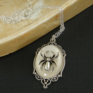 Vampire Blood Red Cabochon Pendant Necklace Set in Silver Finish Pewter Frame NK-608