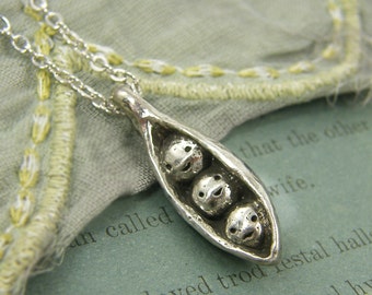Pea in a Pod Necklace Three Peas Antique Silver Pewter Peapod Pendant Necklace |GS1-21