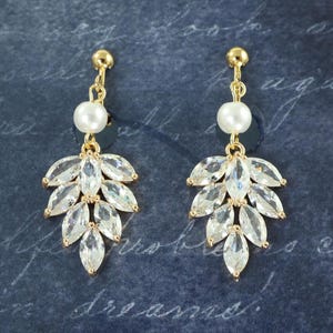 Crystal Clip on Earrings, Clear Rhinestone Clip Earrings, White Pearl Formal Evening Clip on Earrings |EC4-12