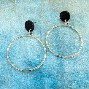 Minimalist Black and Silver Circle Earrings – Acrylic Post Earrings with Lead-Free Studs, Modern Geometric Dangles |EC12-14