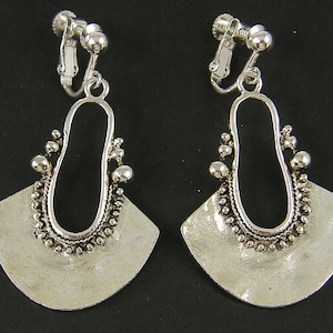 Silver Dangle Clip on Earrings, Boho Silver Clip Earrings, Antique Silver Crescent Screw Back Earrings |EC2-35