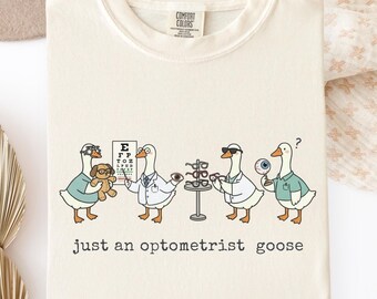 Optometrist Goose T-Shirt, Funny Eye Doctor Clinic Humor Tee