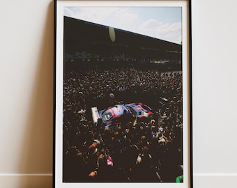 Póster de Max Verstappen, lámina de la multitud de Verstappen en Nürburgring Nordschleife, decoración de pared de automovilismo, póster de F1, regalo para fans de Verstappen