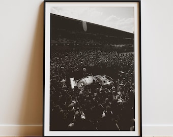 Póster en blanco y negro de Max Verstappen, lámina de la multitud de Verstappen en Nürburgring, decoración de pared de automovilismo, póster de F1, regalo para fans de Verstappen