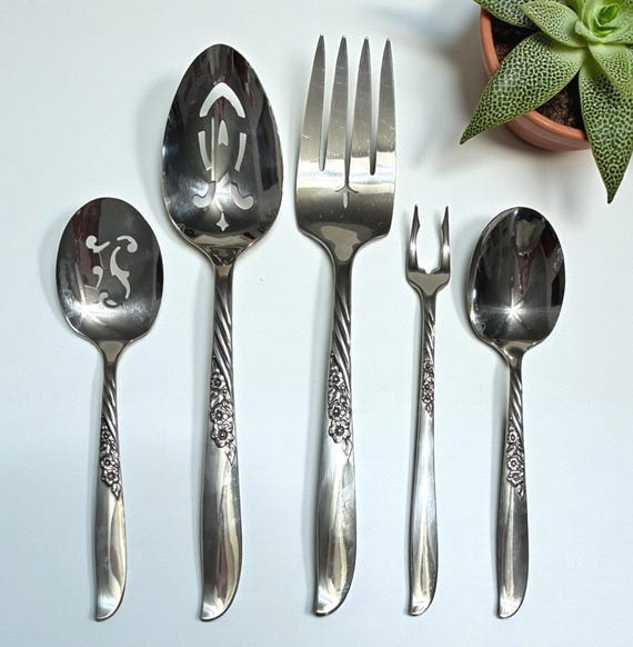Vintage Set of 5 Oneida LTD Silversmiths Wildwood Silver Plate