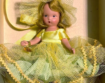 Antique Storybook Doll, Daffy Down Dilly by Nancy Ann Bisque Doll #171