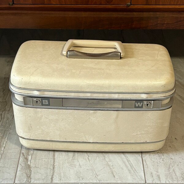 Sweet Vintage Samsonite Silhouette Off White Train Case Travel Bag