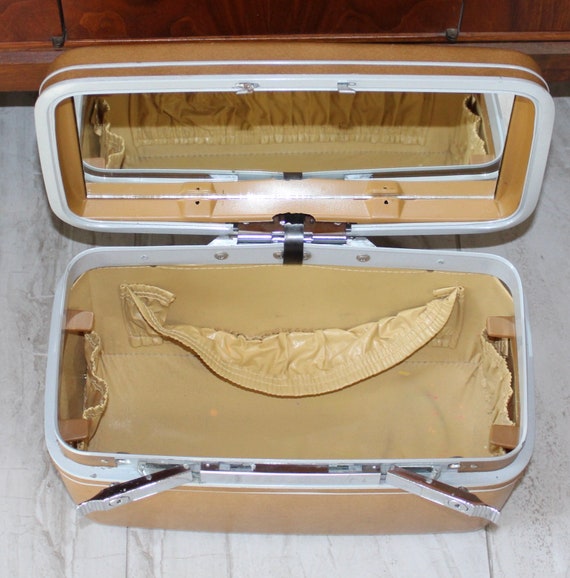 Vintage Samsonite Gold Train Case Travel Bag - image 3