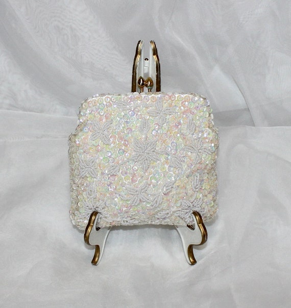 Pretty Vintage Ivory Beaded and Sequin Clutch wit… - image 2